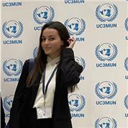 Imparto clases de distintas materias (sobre todo en el campo de las ciencias sociales)